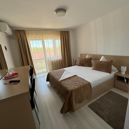 Fast Airport Accomodation Otopeni Extérieur photo